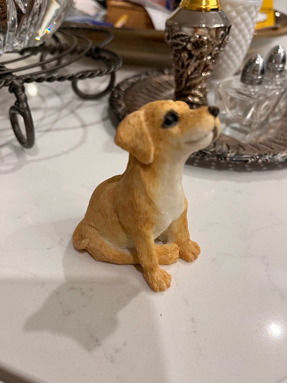 Dog figurine Tan & White Small vintage Dog Figurine - Pet Statue